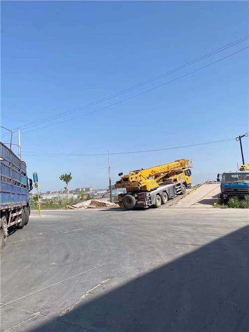 汉寿县25吨吊车的租赁价格大概是多少？