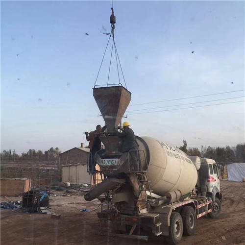 汉寿县“精准瞄准”—— 吊车的 “定位导航” 技术