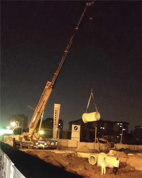 汉寿县“弯臂矫正”—— 吊车的 “形变补偿” 技术